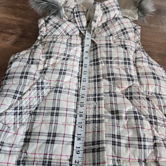 Medium aeropostal vest with faux fur hood - Picture 5 of 5